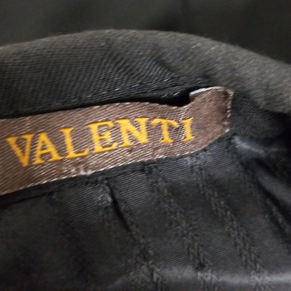 Valenti Black Solid Wool Button Blazer - Picture 5 of 7